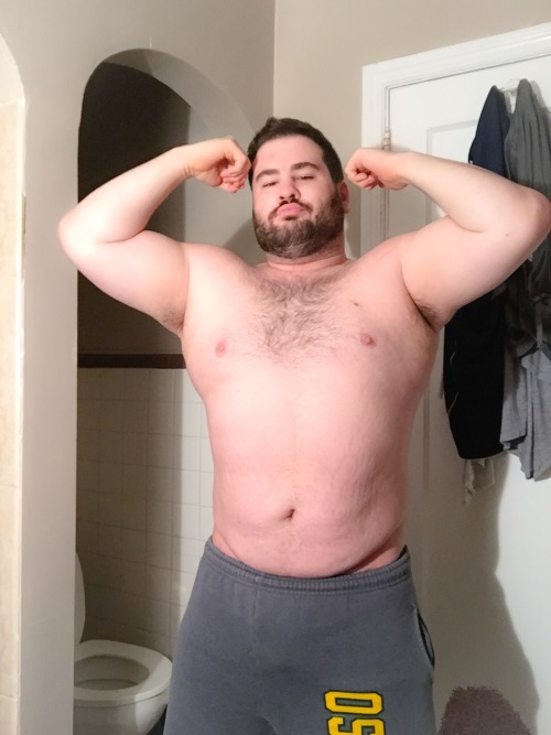 thatgunnerwayneguy: Embrace the flaws or ur body, guys need body positivity too