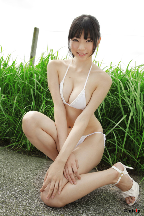 kawaiileg:  白河優菜｜美脚・脚フェチTumblr