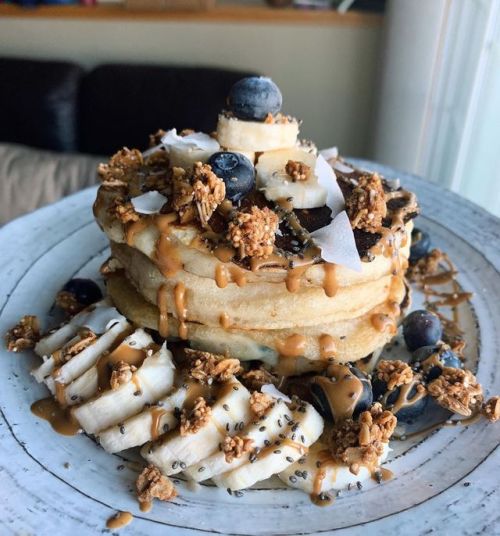 goodhealthgoodvibes:Decided on pancakes today. Basically only because i have no ripe avocados at the