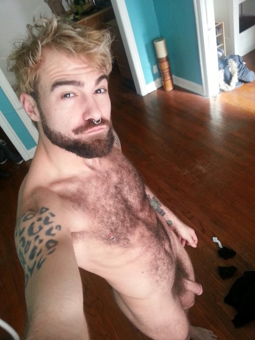 chitownslutchuck:  Good morning!!! Happy new years eve! 
