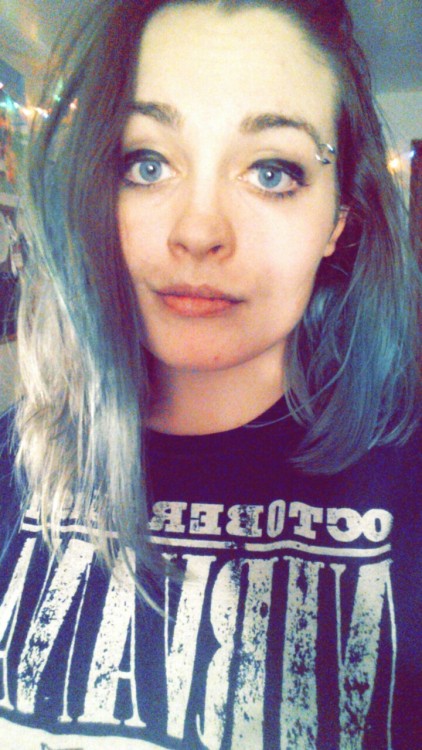 bearfemme:  ~before and after black lipstick ft. a high school nirvana tshirt  Okay hello beautiful