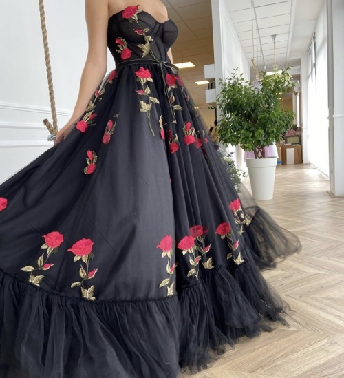 acourtofcouture