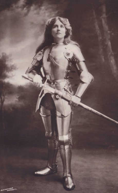 recycledmoviecostumes:  The above costume is an excellent example of a theatre costume being reused for a film. Archie Nathan’s 1960 book Costumes by Nathan notes that the armor that Jean Seberg wore in the movie Saint Joan in 1957 was initially made