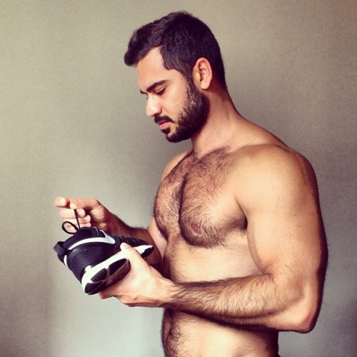  My two hairy men blogs: http://sambrcln.tumblr.com/archive http://hairysex.tumblr.com/archive