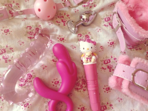 bdsmgeekshop:  lady-neurotica:  lady-neurotica:  💖  I love looking at these photos and I am so excited because very soon I get to add a pretty pink silicone plug from bdsmgeekshop 💖💕  Yay! I’m excited to see it added to your collection! Thank