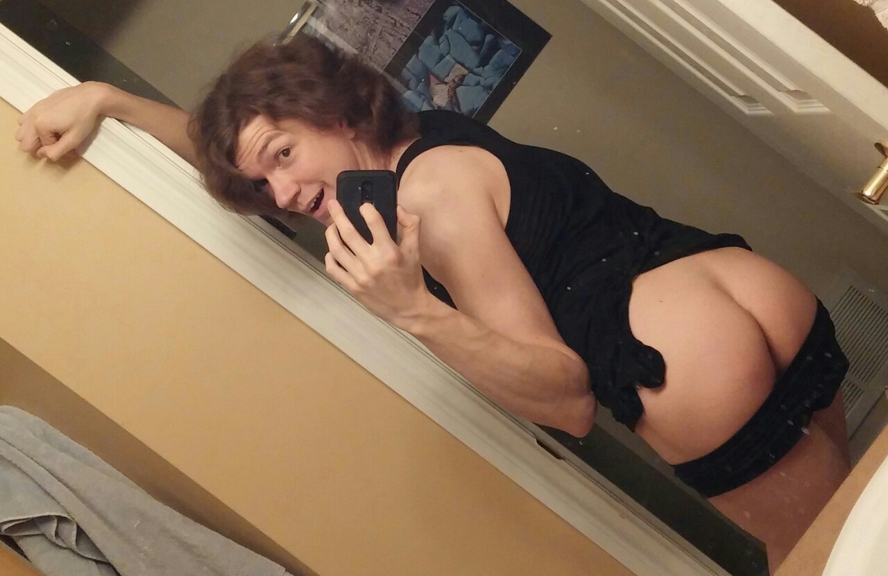 loverofcds:  victoriababycd:  Put this on to wear to bed and I got distracted…