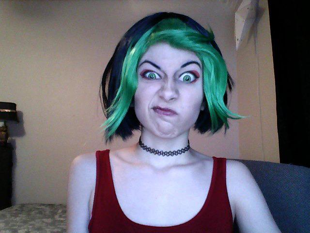 deathrocket:  [ yaaaaay i did it! makeup test for firecracker jinx! ]
