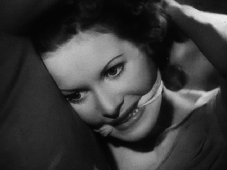 gagged-i-gag:  Maureen O’Hara