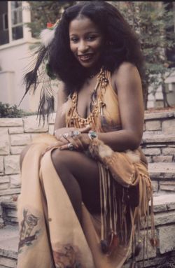 stereoculturesociety:CultureSOUL: African American women of the 1970s When the soul was fierce.  1. Chaka Khan / 2. Diana Ross / 3. Pam Grier