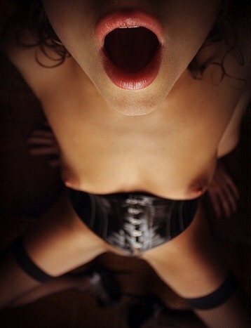 daddysdlg:  “Will you please use my slutty little mouth, Daddy?” x  More naughtiness