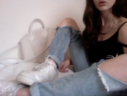 palee-daisy:  prince-floss:  pretty + pale blog ☹  pink,pale&amp;pretty, message if similar x 