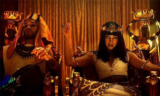 witchinghourz: Aubrey Plaza as Cleopatra on Drunk History (TV Series, 2019)
