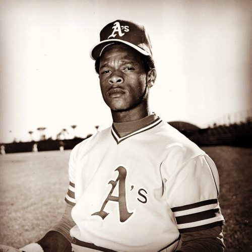 The man, the myth, the LEGEND!  Ricky Henderson.  💚💛⚾️ #letsgooakland #greencollarbaseball #greenandgold #oakland #athletics #losatléticos  https://www.instagram.com/p/CB1xbuejcA4/?igshid=11a7qdr0alzif