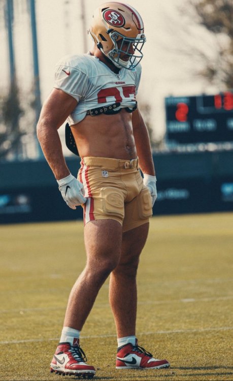 hotsexyathletes:Nick Bosa