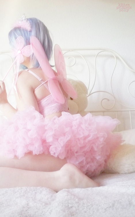 kittenprincesspolly:i’m a fairy princess.