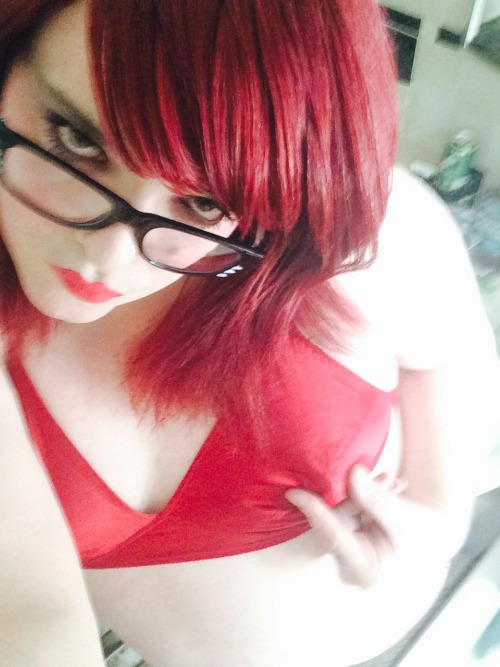 sissyemilystoner:  mmmm daddy wanna play?