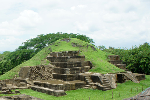 ancientart:The Maya archaeological site of San Andrés, El Salvador. Shown in the first photo is stru