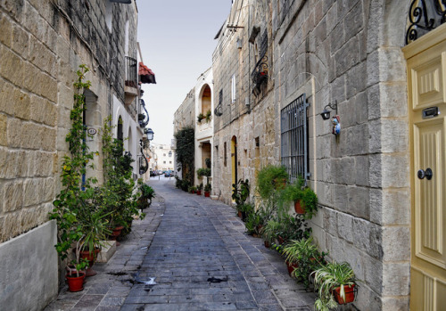 allthingseurope:Naxxar, Malta (by Jocelyn Erskine-Kellie)