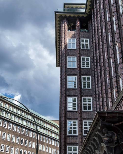 Chilehaus, Kontorhausviertel, Hamburg. Architect Fritz Höger, 1922-1924. #hamburg #kontorhausviertel