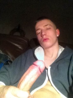 spoonsdammit:  Nice piece of chav cock 