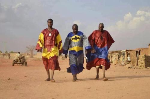 -imaginarythoughts-:  damianwinsflawlessvictory:  owning-my-truth:  Now this is the type of cosplay that I’m about.  Even in Africa they Cosplay, that is pretty awesome!  This reminds me of that African Spiderman from that Static Shock episode 