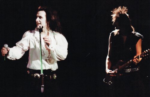 Dave Vanian: goth excellence.