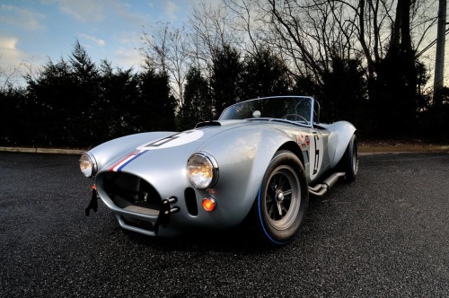 hotrodzandpinups:  For reals peeps orig 427 race 