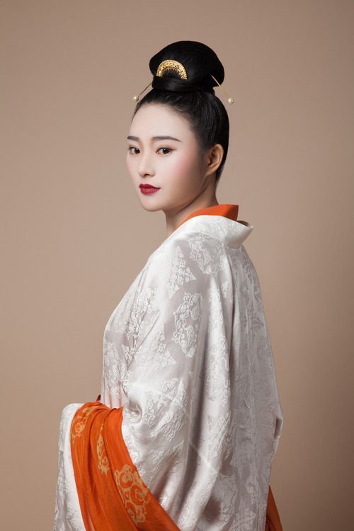 fouryearsofshades:桑纈Traditional Chinese Hanfu.