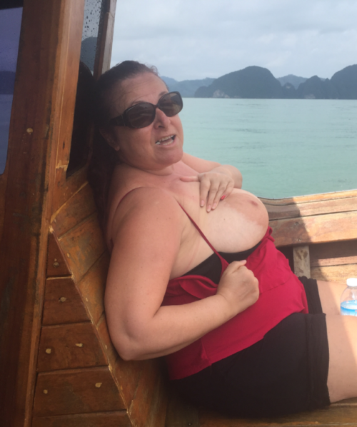 diezell1950: femaleflashers: Showing some boob in Thailand. The captain enjoyed the view with @gggre