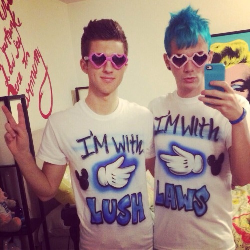 mrsdoctorpepper:  Mathew Lush and Nicholas Laws are the cutest couple. Plus their channel is amazing! I love their videos :)