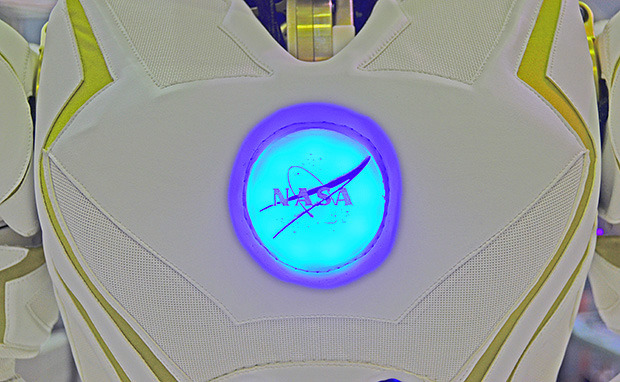 scienceyoucanlove:  NASA’s Valkyrie is a ‘superhero’ robot that could lead
