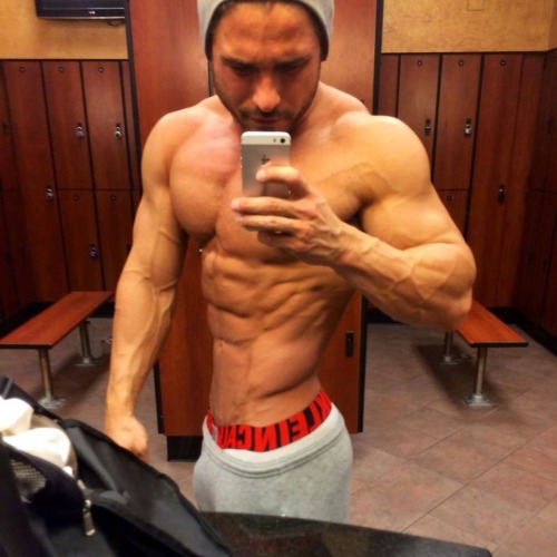 newdaddybear:  I have developed another obsession male physique model Vinny lawdenski 