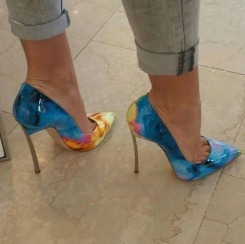 kitteninlouboutins:  I should send this to Santa. ;)
