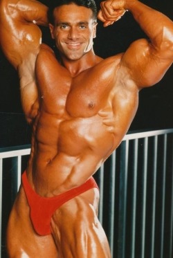 musclefetish:  John Terilli. ’80s bodybuilder. Italian-born Aussie. My first bodybuilder crush.  I can see why, damn man.