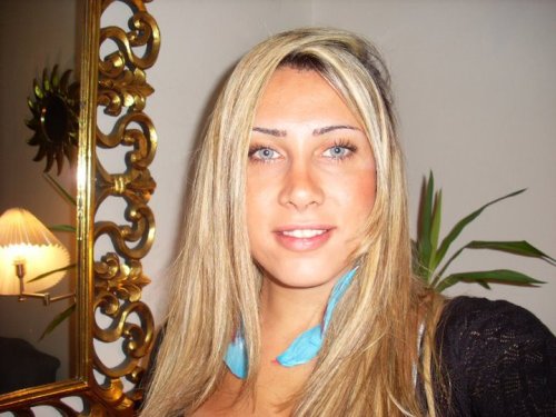 girlboy4bbc:  trapsearch:  Beautiful Italian escort girl Amy Pavarotti (sometimes seen as Amanda Pavarotti).  smok'n hotttttttttt!!!