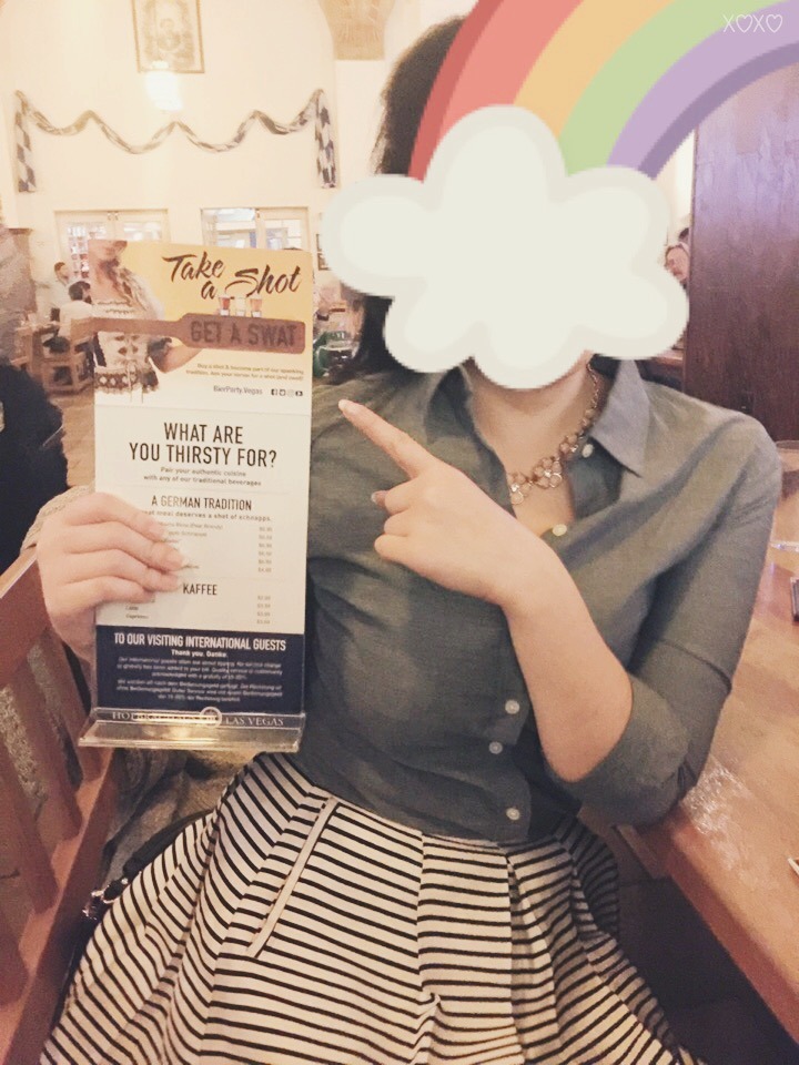 xoxo-beth:  There’s a restaurant/bar in Las Vegas called the Hofbrau Haus where