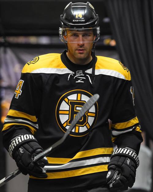 nhlbruins: Go time. #NHLBruins forward Brett Connolly makes his way down the tunnel before tonight&r