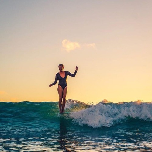 Plans for the week are sorted… we’ll just be hanging out. • Surfer‍♀️~ @haleysurfergirl Pic~ 