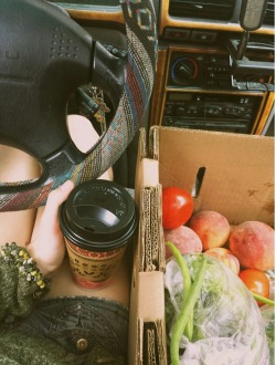 bvddhist: zen-light:  barefootawareness:  Rain, free produce, coffee  ❁all good things are wild and free❁   hippie + nature //  