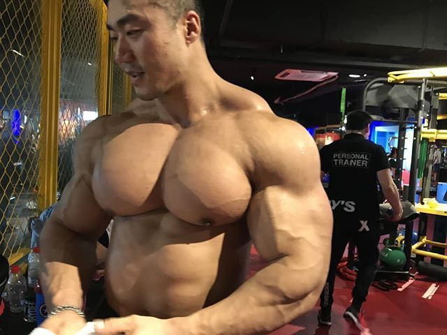 hellomaleness — Lee Seung Chul @bodybuilderchul