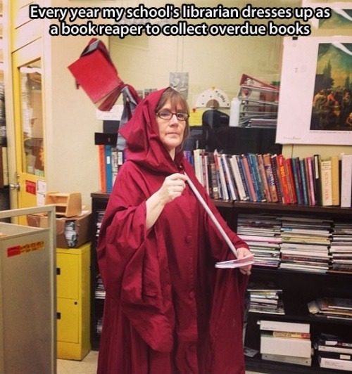lolshtus:  The Best Librarian Ever 