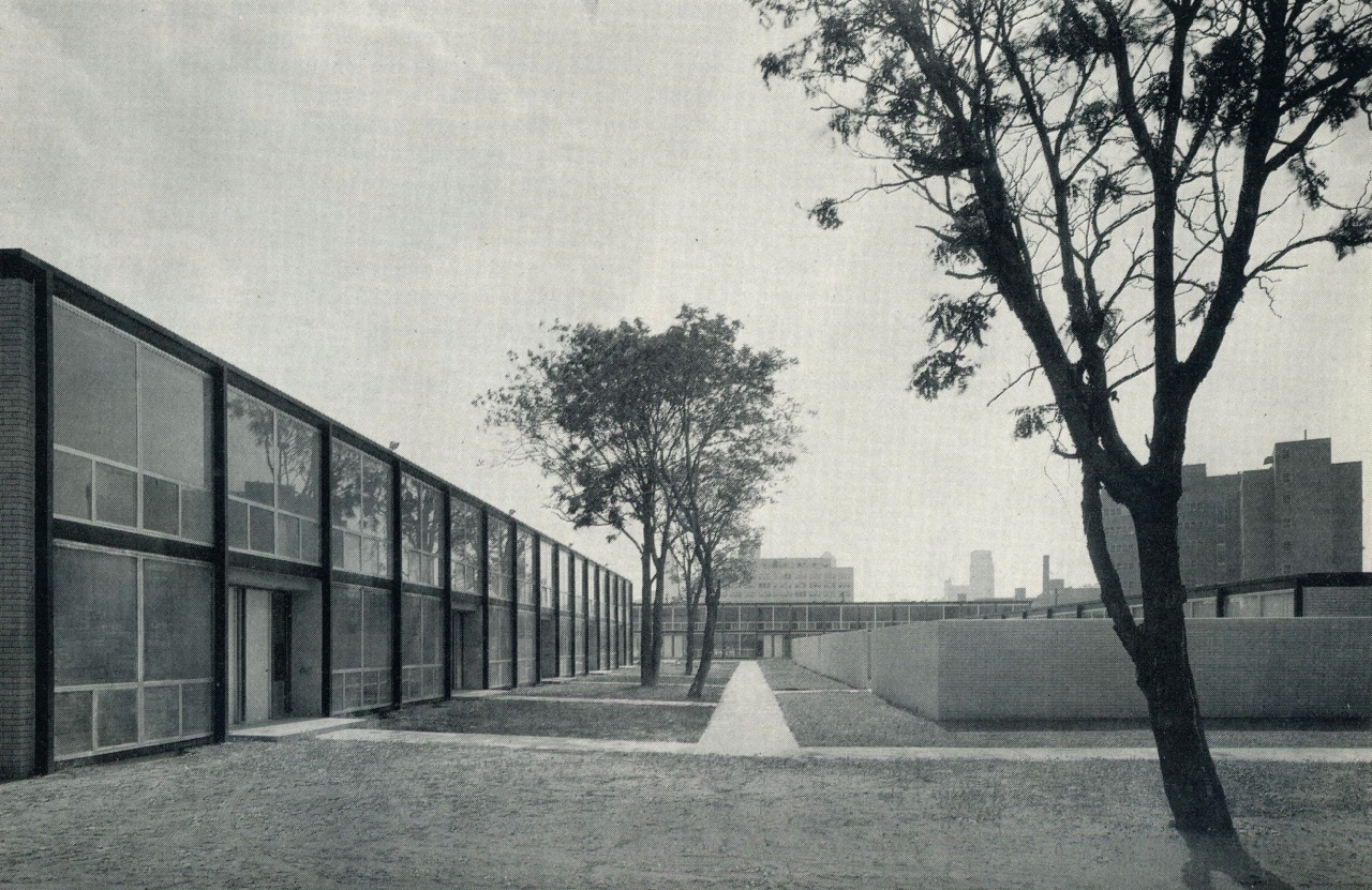 shari-vari:  Mies van der Rohe, Lafayette Park Housing Project, Detroit (1959)  