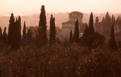 barcarole:Villa il Mulinaccio near Fiesole, Florence. Photo by Ferdinando Scianna, 1986.