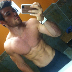 adonisarchive:  Will Grant | adonisarchive.tumblr.com