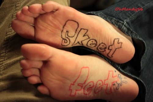 Another blog, skeetfeet, also loves my feet enough to make me their avatar.  :) Thank you! Agai
