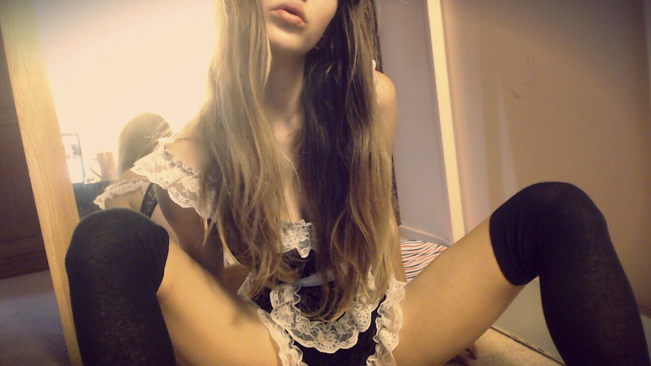 daily-petite:  To see more, visit http://adf.ly/gmssk  Submit your photos/videos