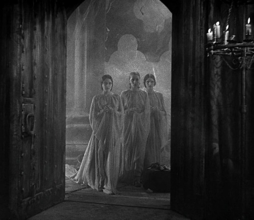 keanureves:Listen to them. Children of the night. What music they make. DRACULA (1931) dir. Tod Brow