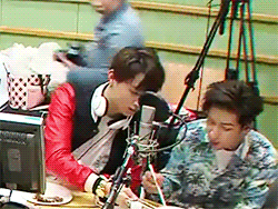 Jaebum Wont Let His Son Go Hungry^^