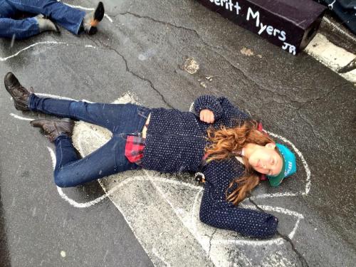 ughgoawaymom:thevictoriaa:land-of-propaganda:#FergusonFerguson protesters hold a die in.(11/16)I lov