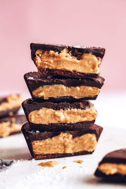 Easy Homemade Peanut Butter Cups / Recipe